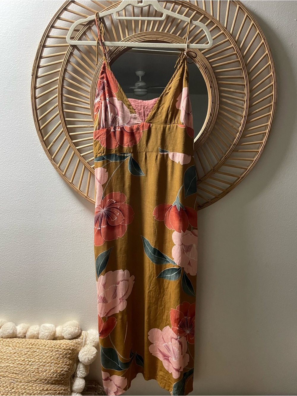 O’Neil size large Women’s Floral Slip Dress in Mustard with Pink Bloom